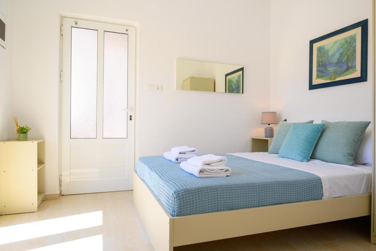 Artemis Apartment First Floor Eloúnda Exterior foto